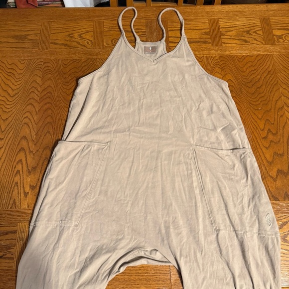 FP Movement Hot Shot Jumpsuit in Mocha Latte sz M Relaxed Fit Slouchy - Picture 3 of 16